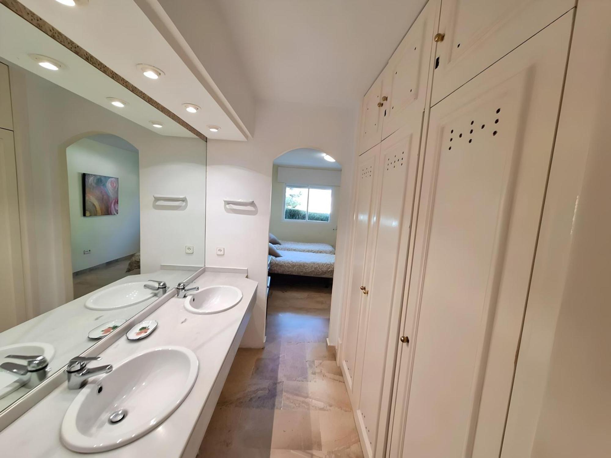 Gorgeous 2Br Apt. W/ Mountain View Puerto Banus Marbella Eksteriør bilde