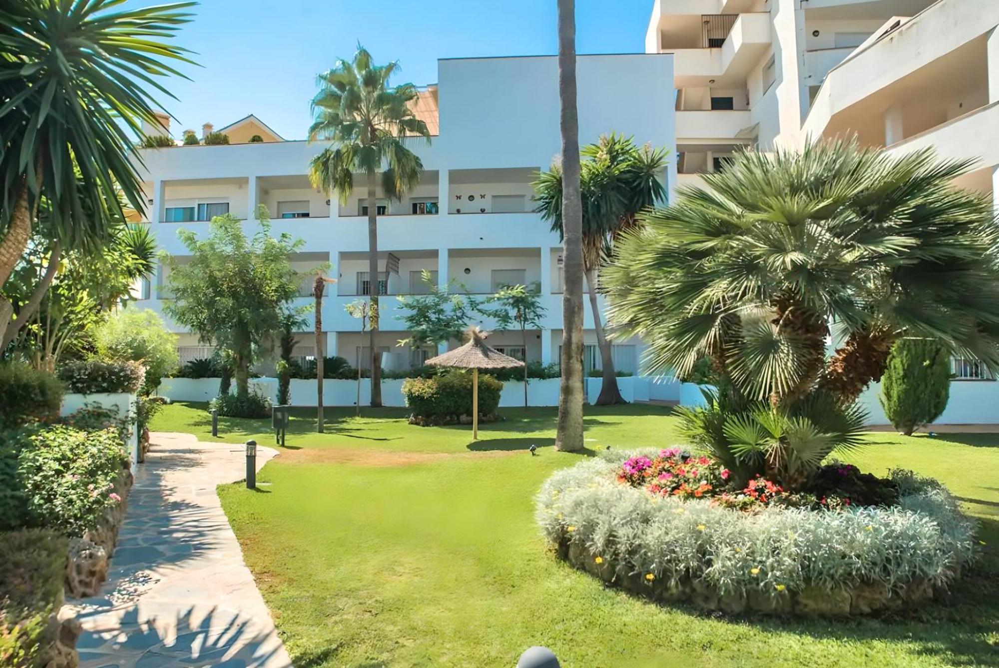 Gorgeous 2Br Apt. W/ Mountain View Puerto Banus Marbella Eksteriør bilde